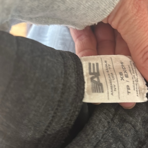 LOT of Men’s extra small jogger bundle 2 pairs dark  light grey American eagle - Picture 2 of 3